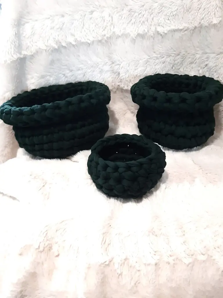 3 PANIERS AU CROCHET (vert foncé)