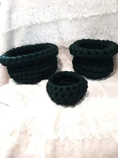 3 PANIERS AU CROCHET (vert foncé)